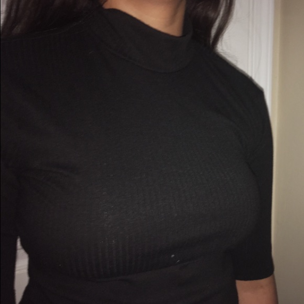 Black Crew Neck Fitted Shirt
